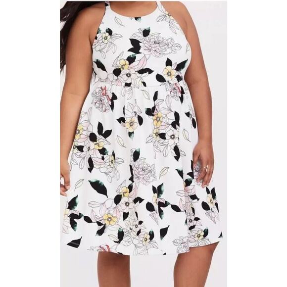 Torrid White Floral Textured Lined Knit High Neck Skater Dress Women's Size 2 - Picture 2 of 9